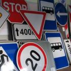 Дорожные знаки в Сочи